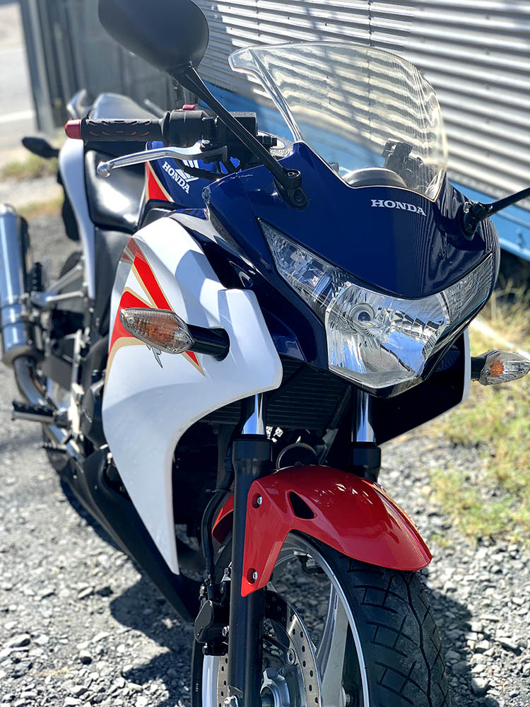 中古バイク 入荷予定！HONDA CBR250R MC41 – 京都のバイクショップSPEC 