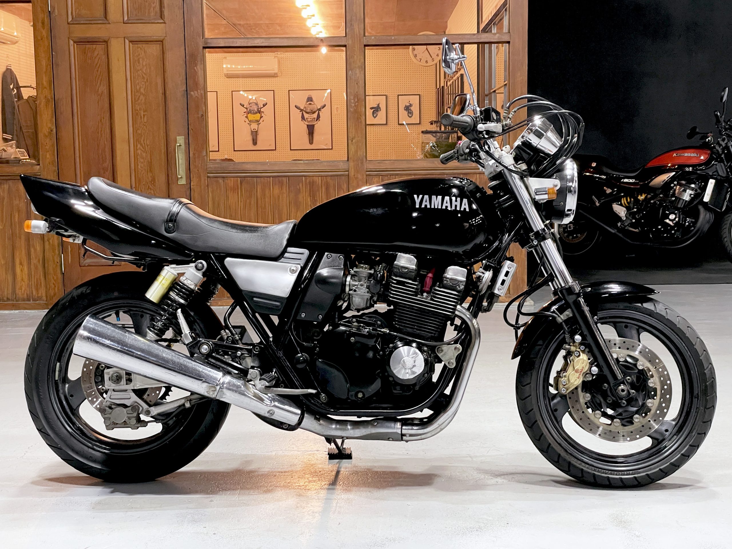 YAMAHA XJR400 4HM – 京都のバイクショップSPEC-M（スペックエム 